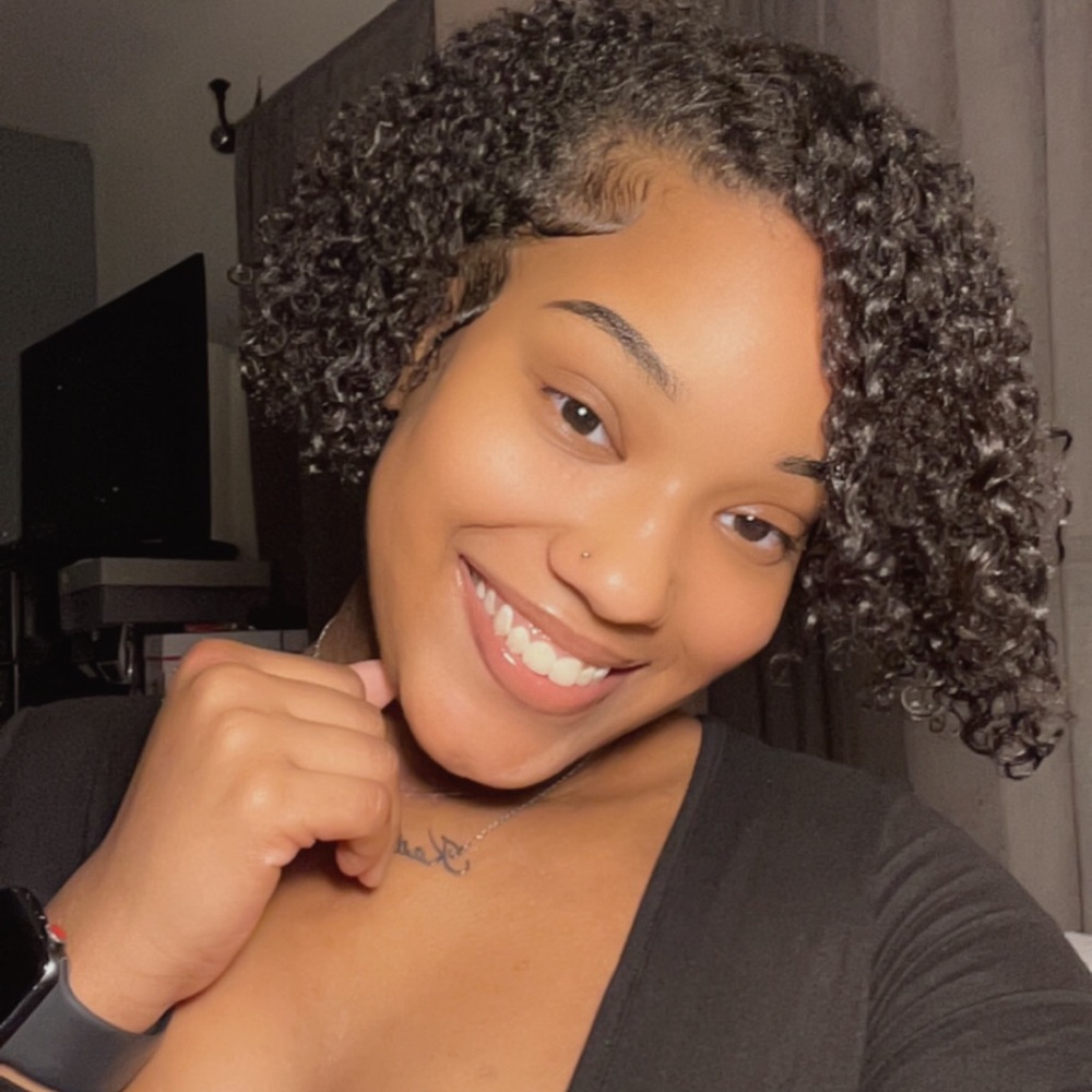 Meet your Posher, Jakaila